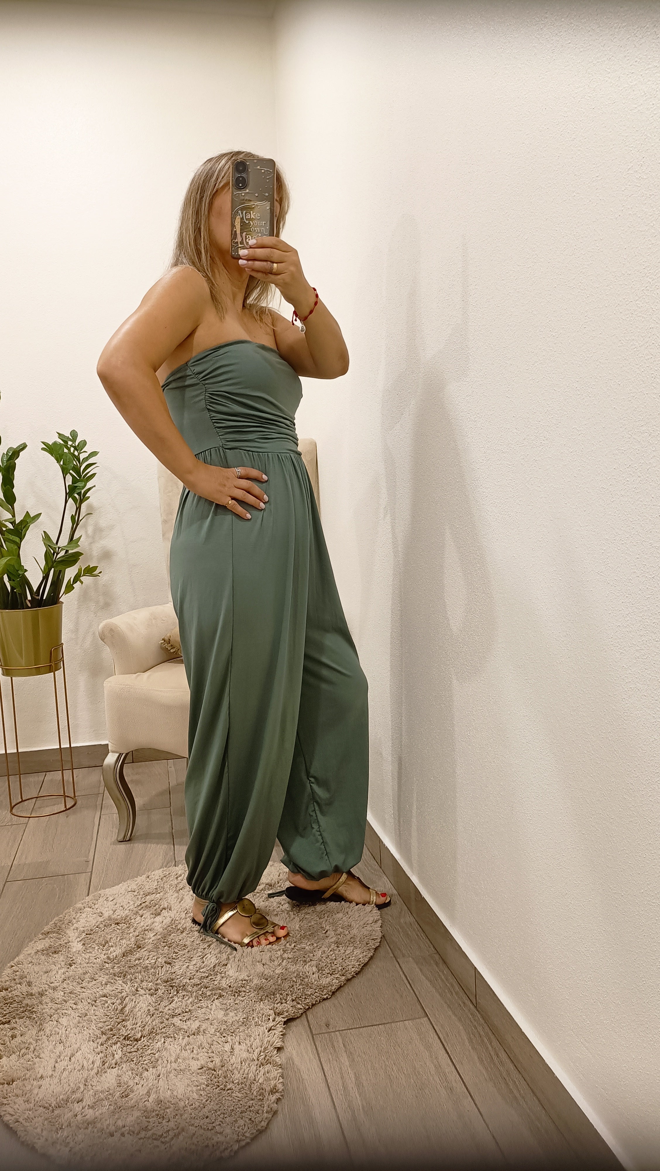 Bella - Macacao Elegante e Fluido