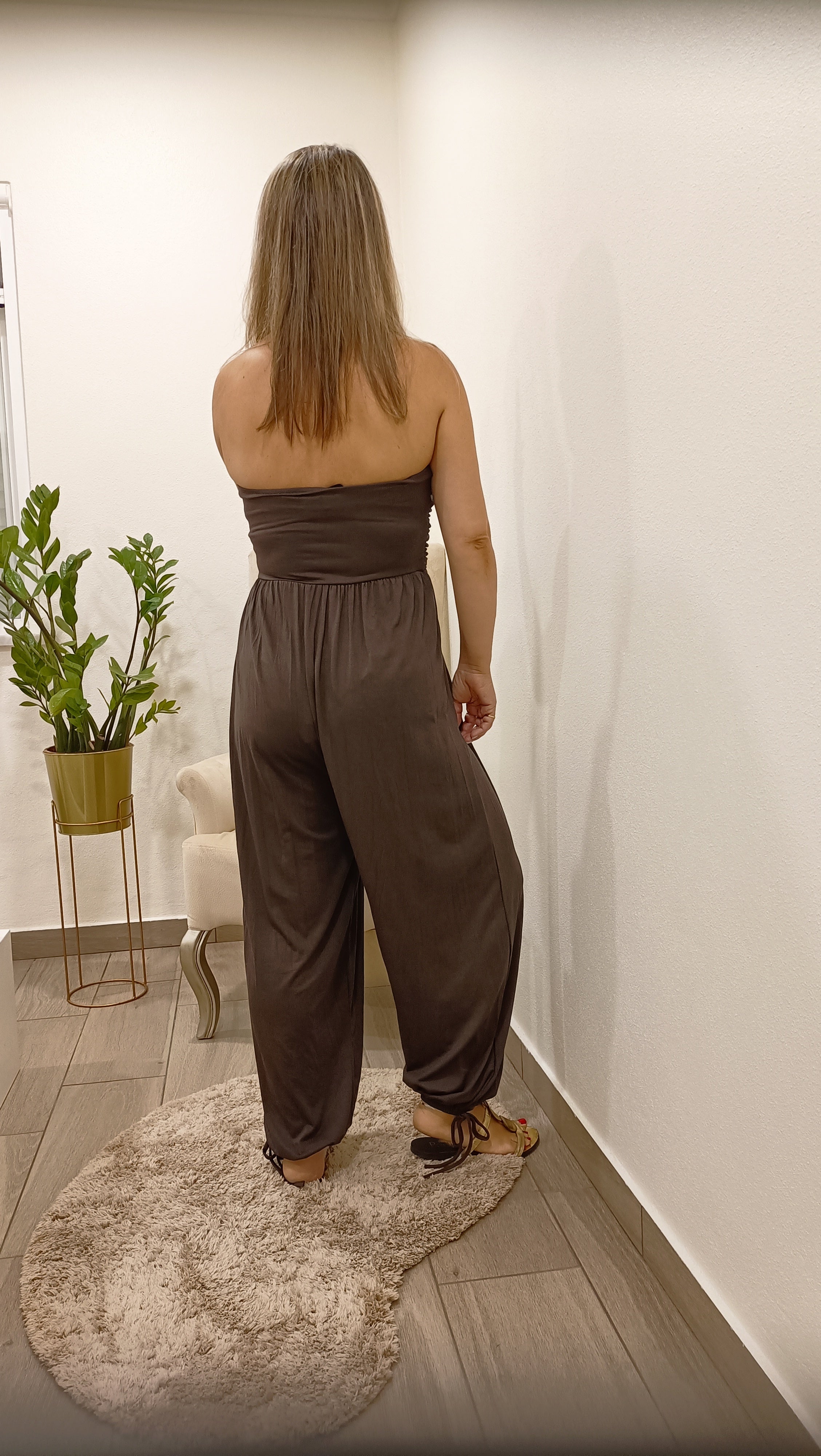 Bella - Macacao Elegante e Fluido