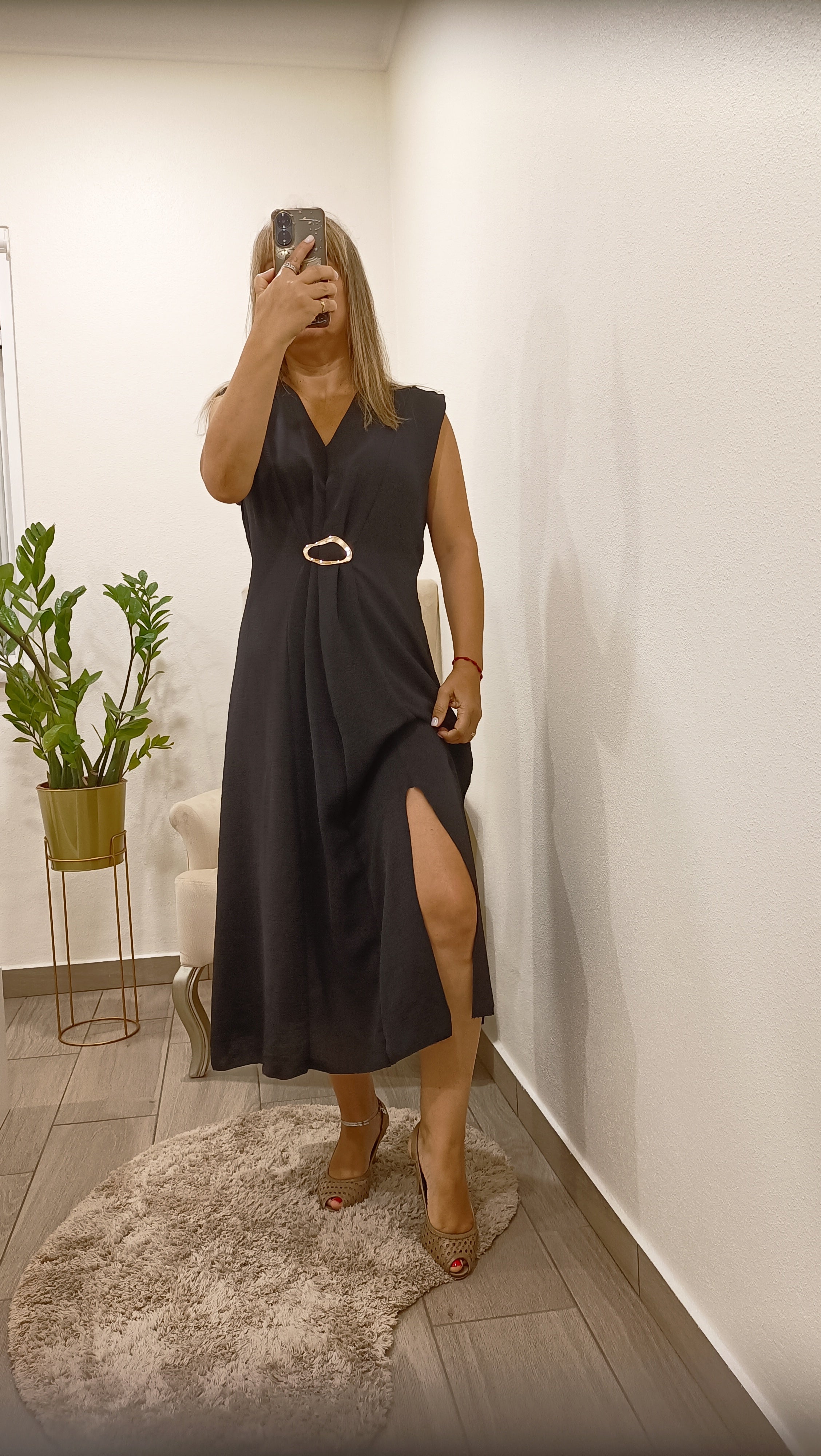 Diana - Vestido Midi Sofisticado