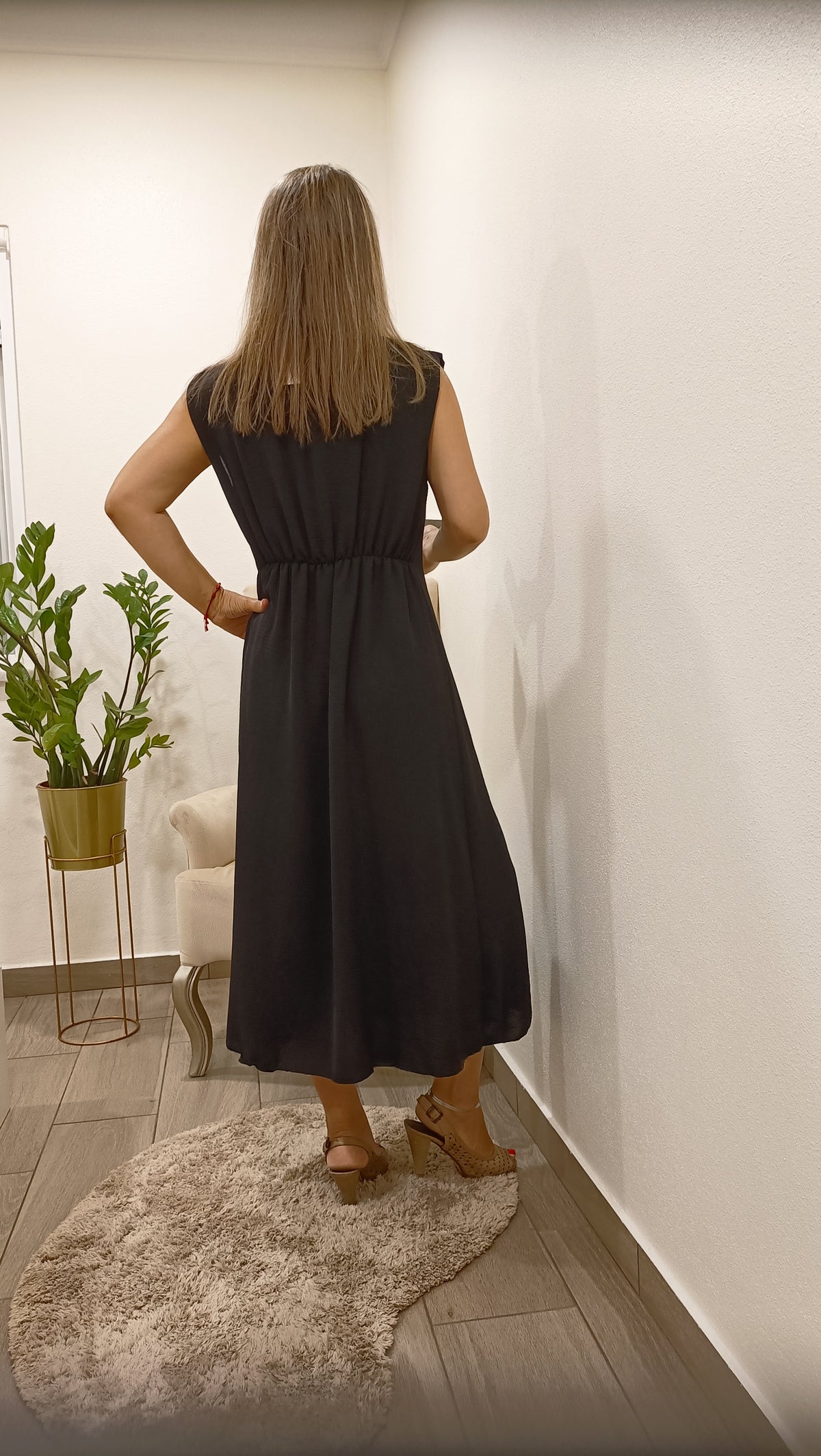 Diana - Vestido Midi Sofisticado